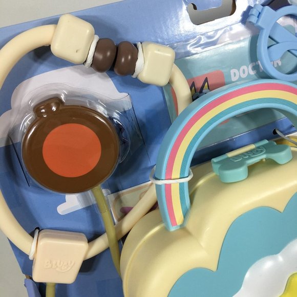 Bluey Cloud Bag Doctors Check Up Set 7 Pieces NEW 2022 - Picture 9 of 11